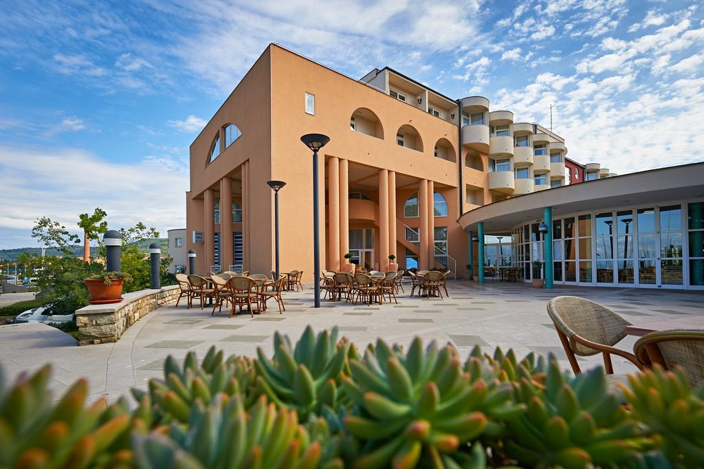 Hotel Delfin Izola Dış mekan fotoğraf
